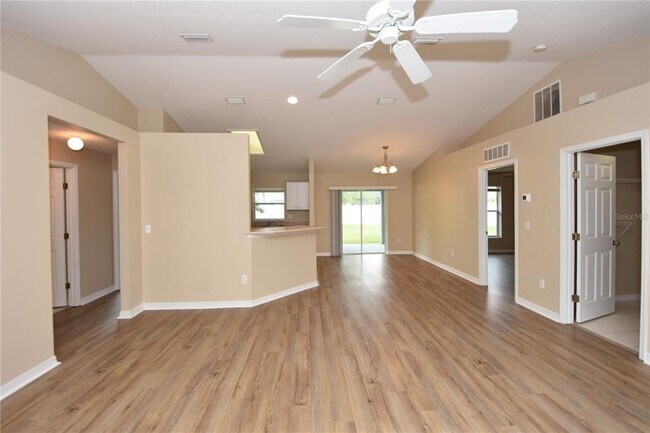Building Photo - 32 Slumber Path