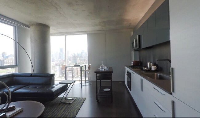 Building Photo - 1310 N Cleveland Ave