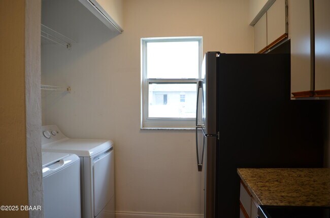 Building Photo - 175 Yorktowne Dr