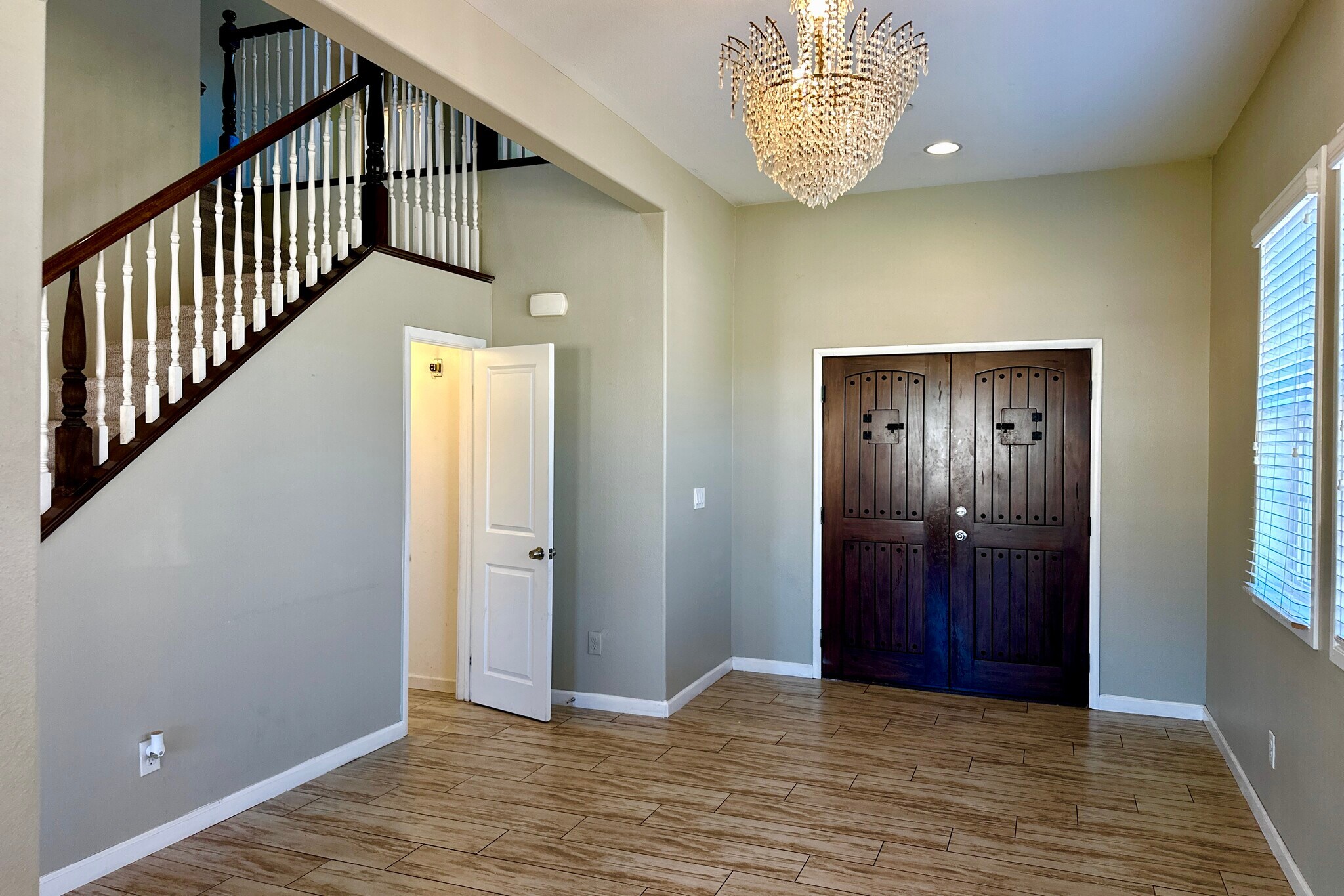 Building Photo - 16628 Atlas Ln