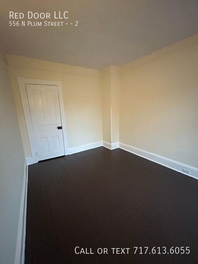 Building Photo - 556 N Plum St