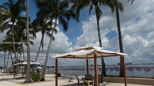 Building Photo - 1865 79th Street Causeway