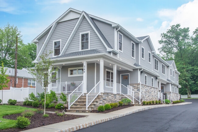 Building Photo - 360 Orange Rd