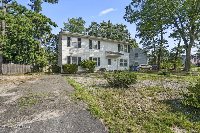 Building Photo - 47 Atlantis Ave