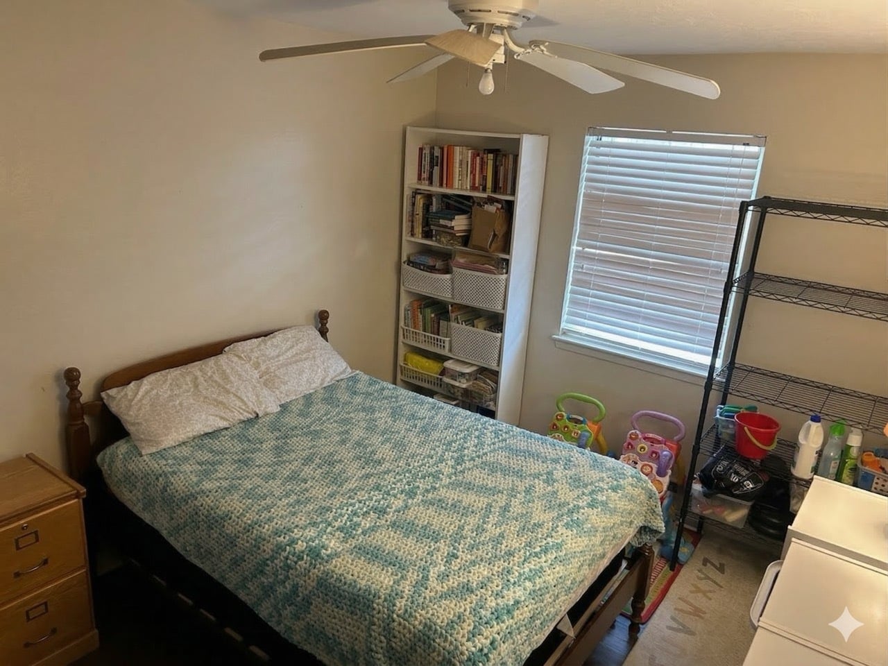 bedroom 2 - 702 Cross Timbers Dr