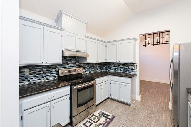 Building Photo - 1222 Longhorn Dr