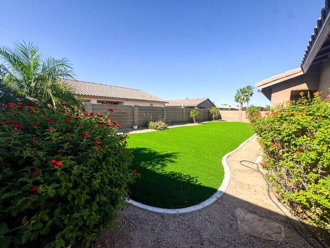 Building Photo - "Spacious 4-Bedroom, 2-Bathroom SOLAR Home in Mesa del Sol!"