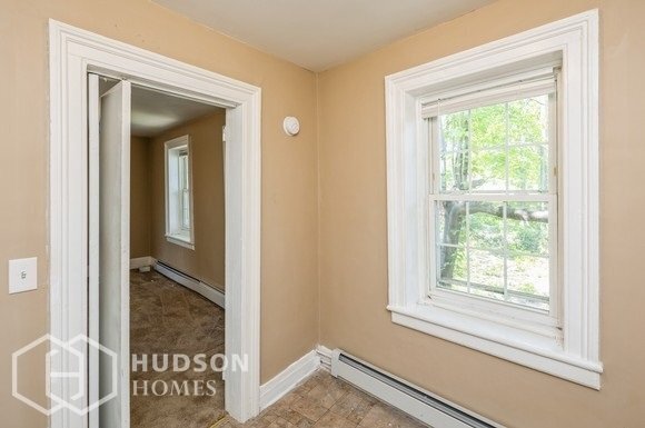 Building Photo - NOW AVAILABLE! 12 Westerlo St, Coeymans, N...