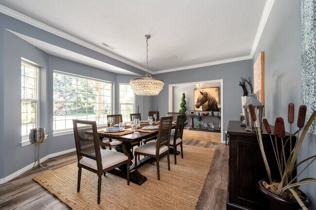 Building Photo - Immaculate Home for rent in gated cul-de-sac!