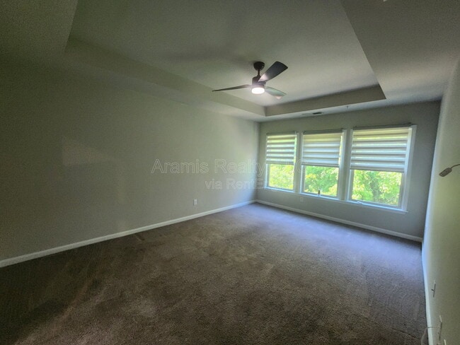 Building Photo - 6472 Brookside Blvd