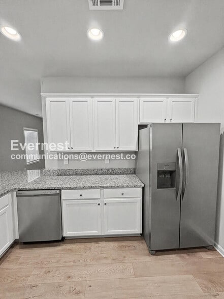 Building Photo - 320 Bertha Honey Stewart Dr