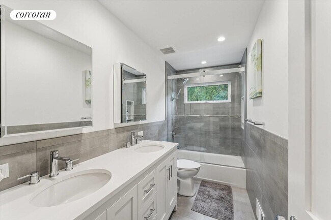 Building Photo - 14 Woodland Ln