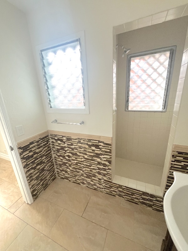 Building Photo - 212 N Coast Hwy