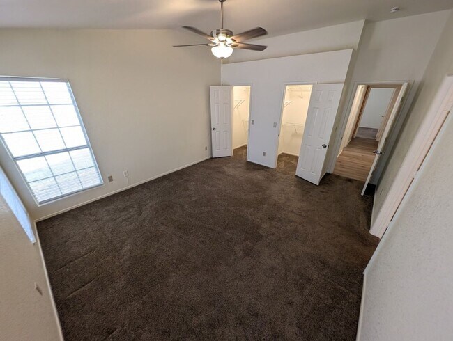 Building Photo - 5117 Kingsbridge