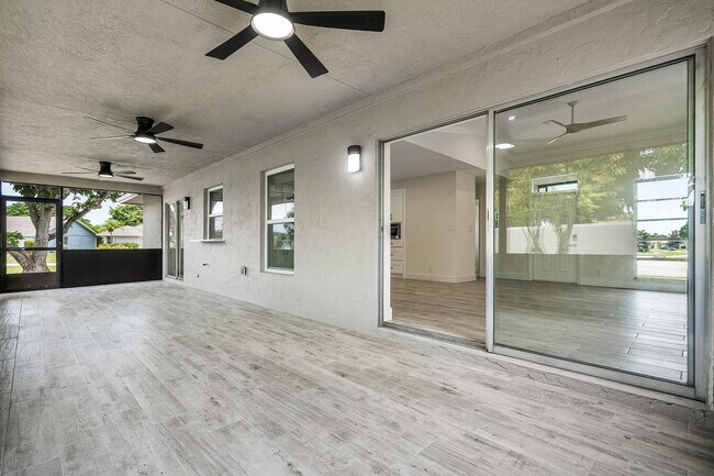 Building Photo - 6098 Winding Brooke Way