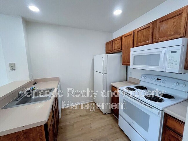 Building Photo - 2606 Lodi Cir