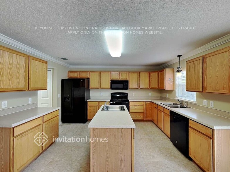 Building Photo - 14213 Econ Woods Ln