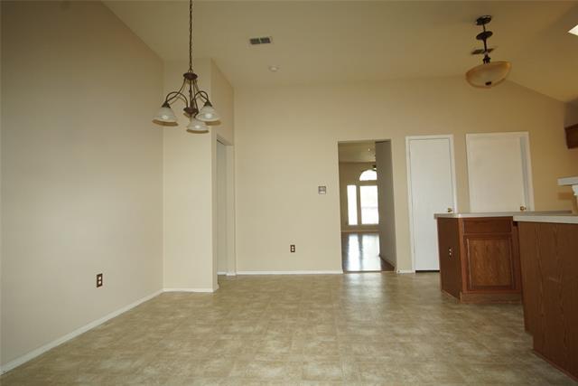 Building Photo - 1614 Loveland Dr