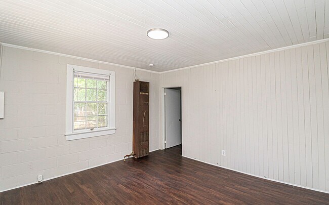 Building Photo - New Bern 505