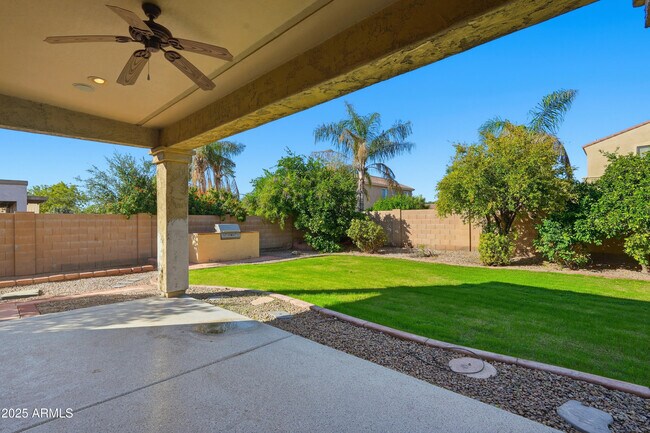 Building Photo - 18560 E Strawberry Dr