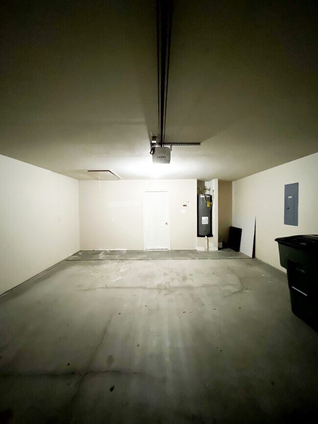 Building Photo - Available NOW!!!! Open floor plan features living room with fireplace, dining area, and large kit...