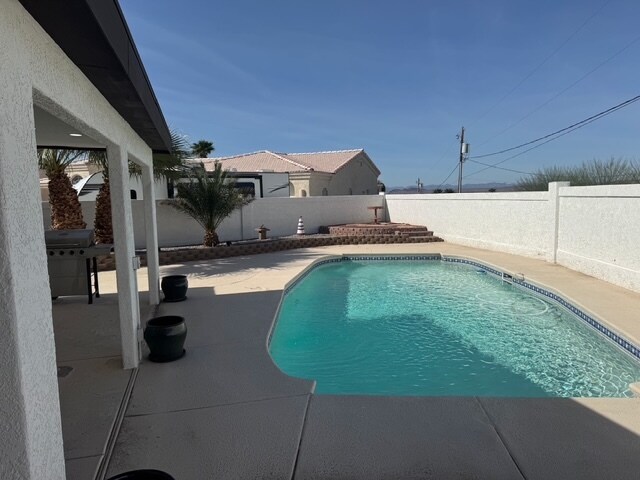 Building Photo - 1921 Park Terrace Bay