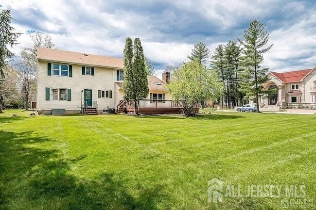 Building Photo - 3993 Park Ave