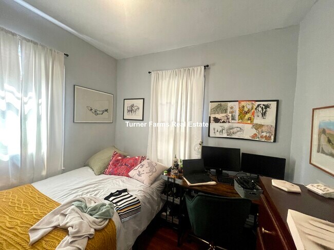 Building Photo - 220 Prospect St