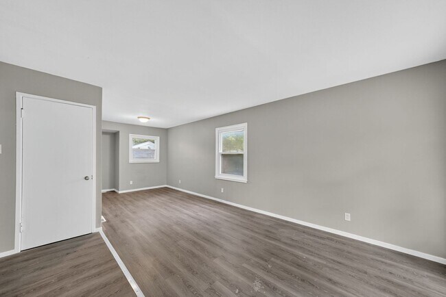 Building Photo - 416 Crawford Rd
