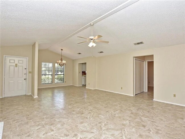 Building Photo - 1202 Thorpe Ln