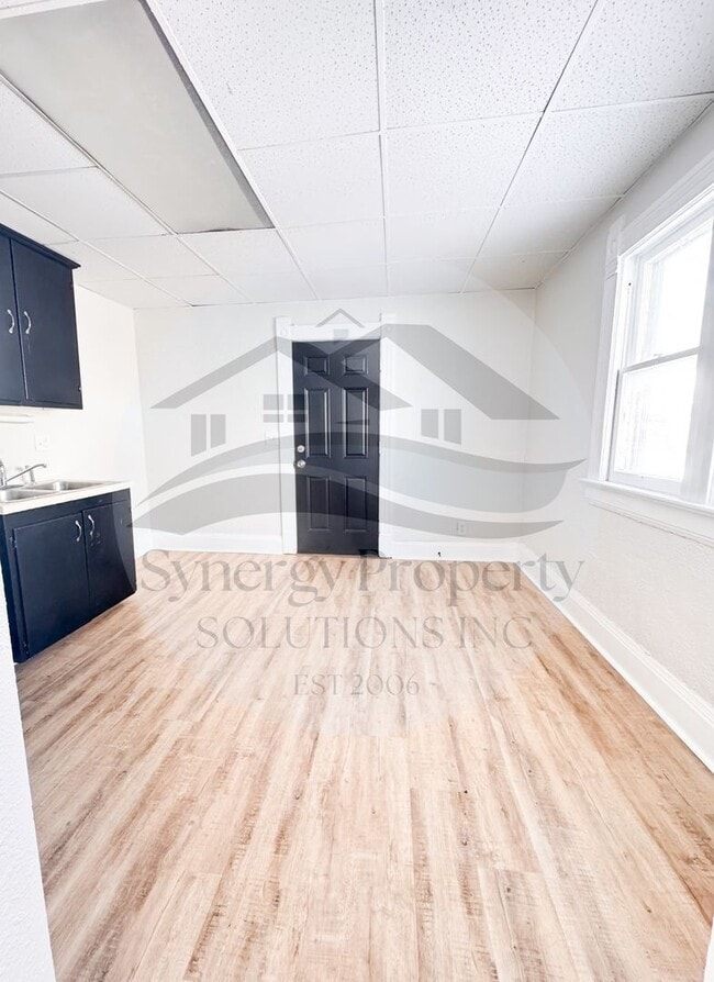 Building Photo - Shelby Home