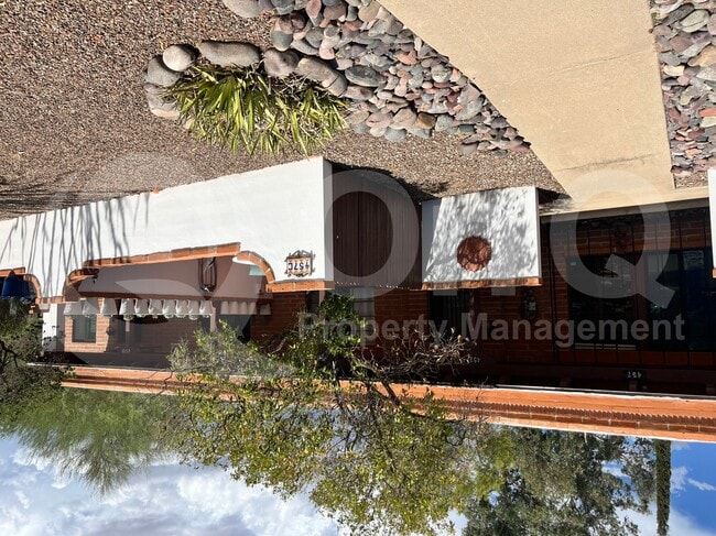 Building Photo - 457 S Paseo Quinta