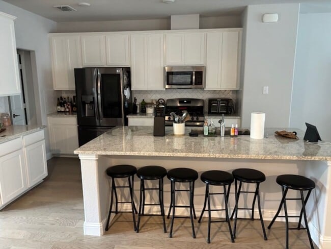 Building Photo - 131 Peach Orchard Ln