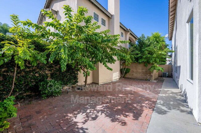 Building Photo - 1760 Taylor Ln