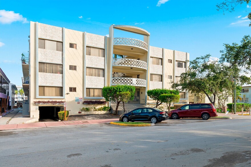 Primary Photo - Marseille Apts