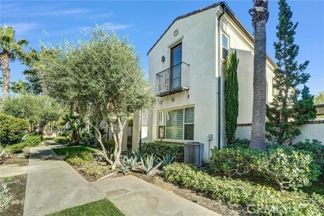 Building Photo - 519 S Melrose St