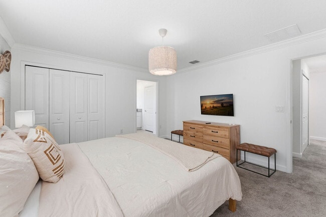 Building Photo - 4224 Paragraph Dr