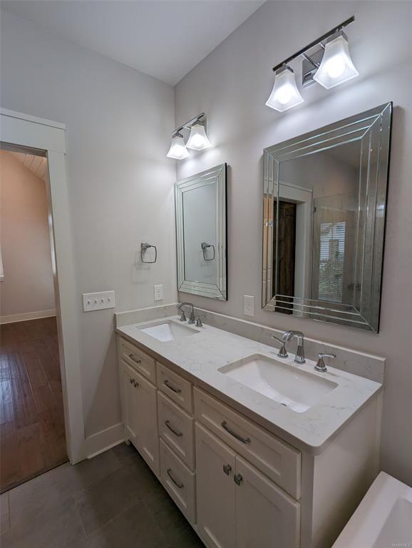 Building Photo - 3418 Lockwood Pl