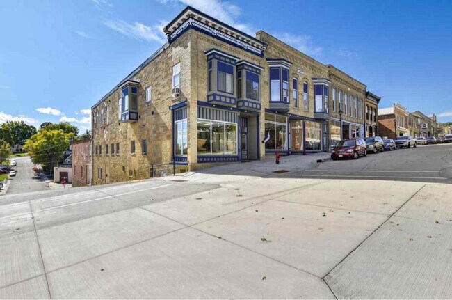 Building Photo - 106 High St