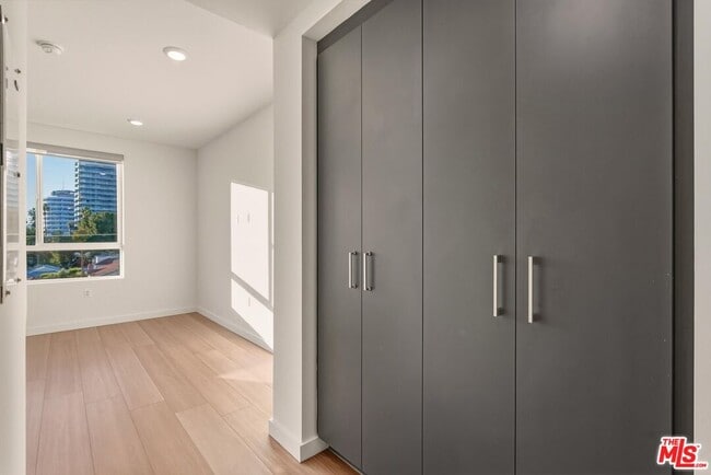 Building Photo - 1759 N Gower St