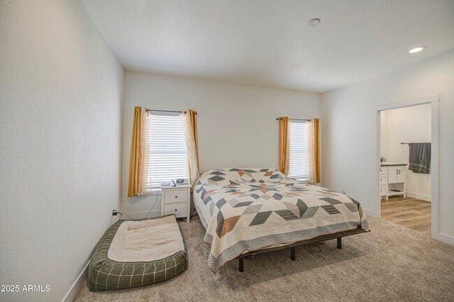 Building Photo - 4057 SOLAR St