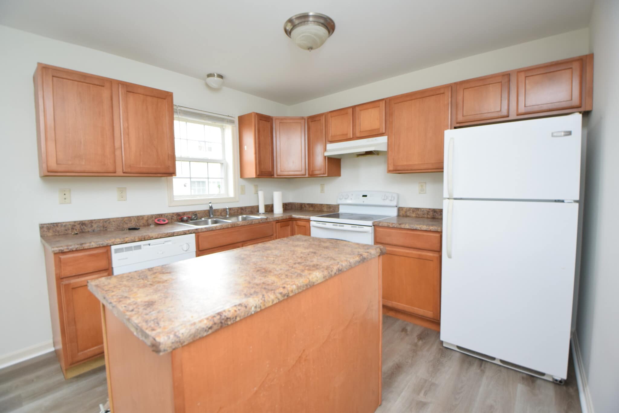 kitchen - 309 Putnam St