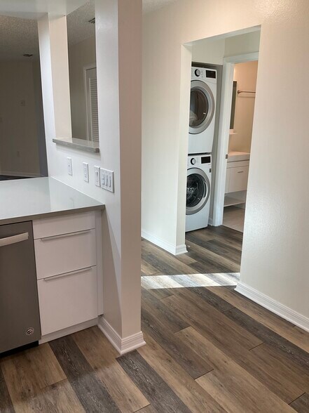 Building Photo - 2309 W Texas Ave