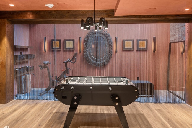 Building Photo - 120 Juan St