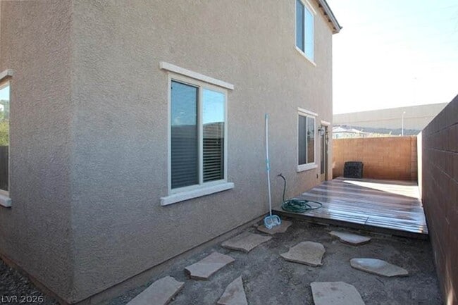 Building Photo - 729 Calamus Palm Pl