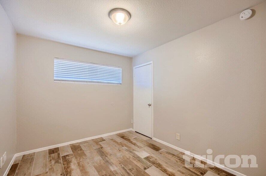 Building Photo - 826 W Del Rio St