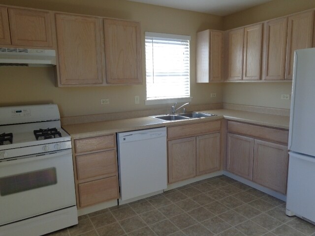 Building Photo - 801 Woodbine Ln
