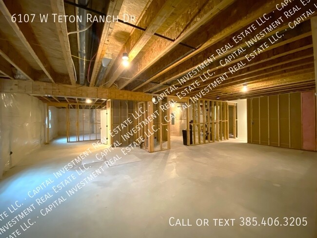 Building Photo - 6107 W Teton Ranch Dr