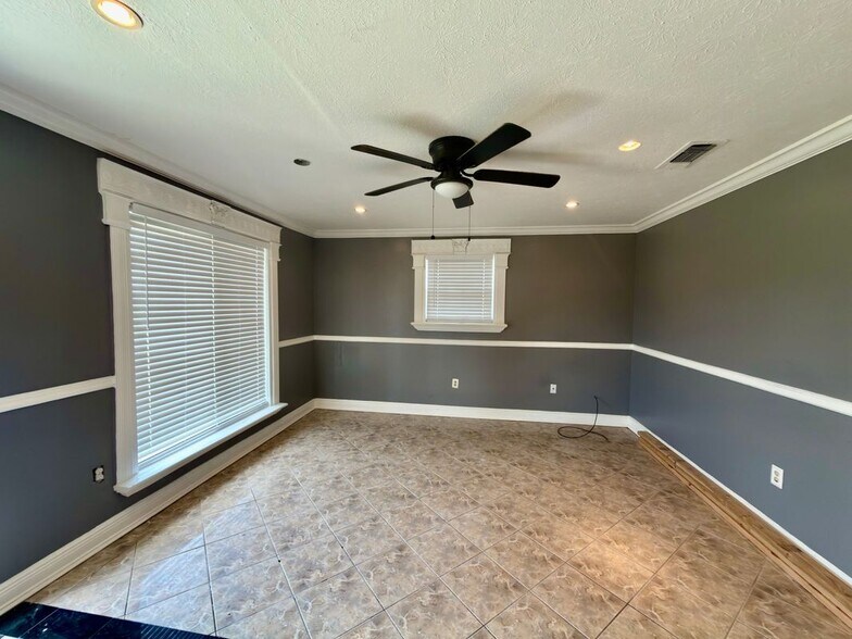 Building Photo - 5173 Mt Rushmore Dr