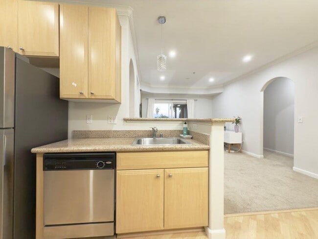 Building Photo - 801 S Winchester Blvd